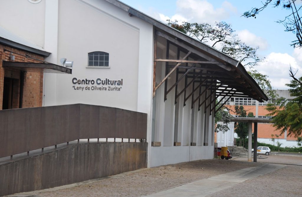 Entrada centro cultural